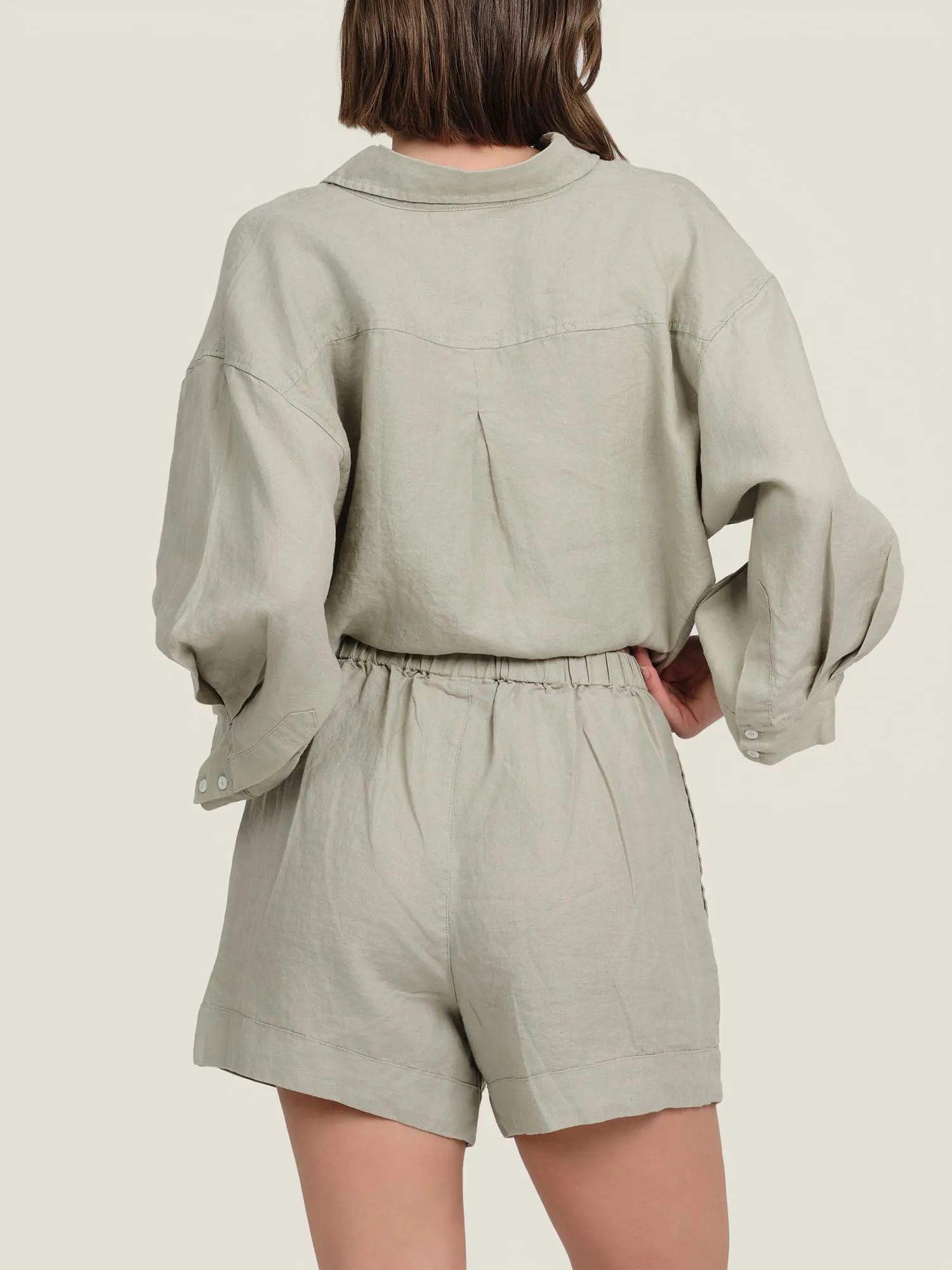 100% Linen shorts in Sage