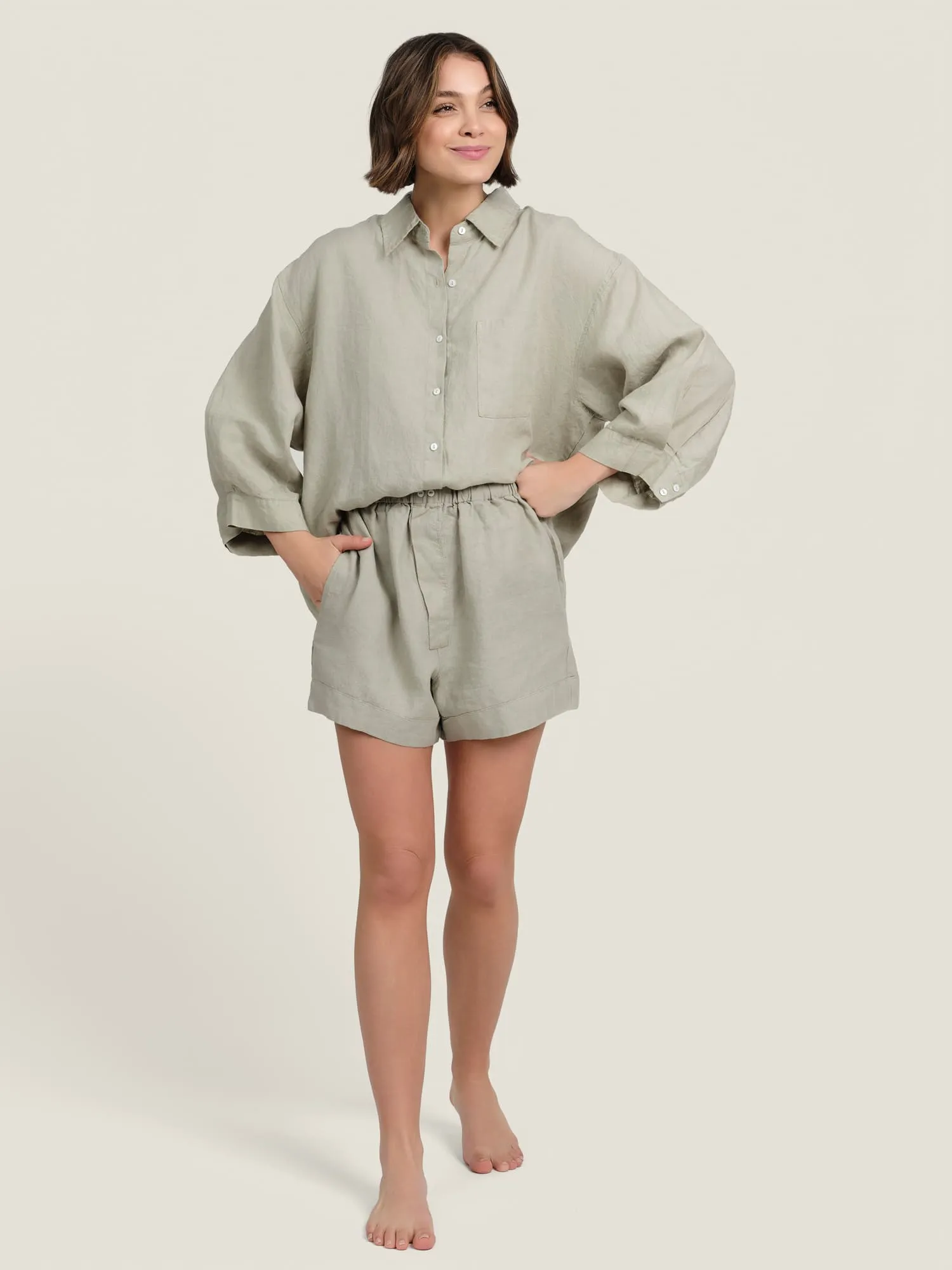 100% Linen shorts in Sage